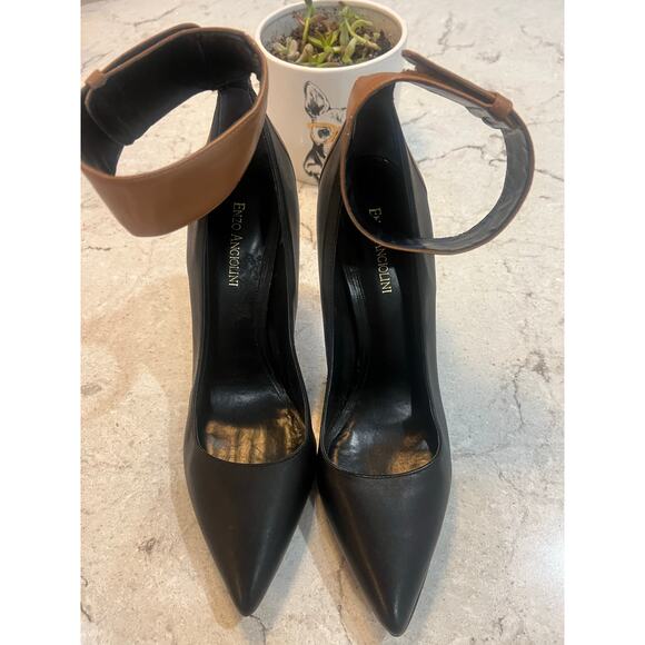 Enzo Angiolini Black and Tan Pumps - Picture 2 of 7